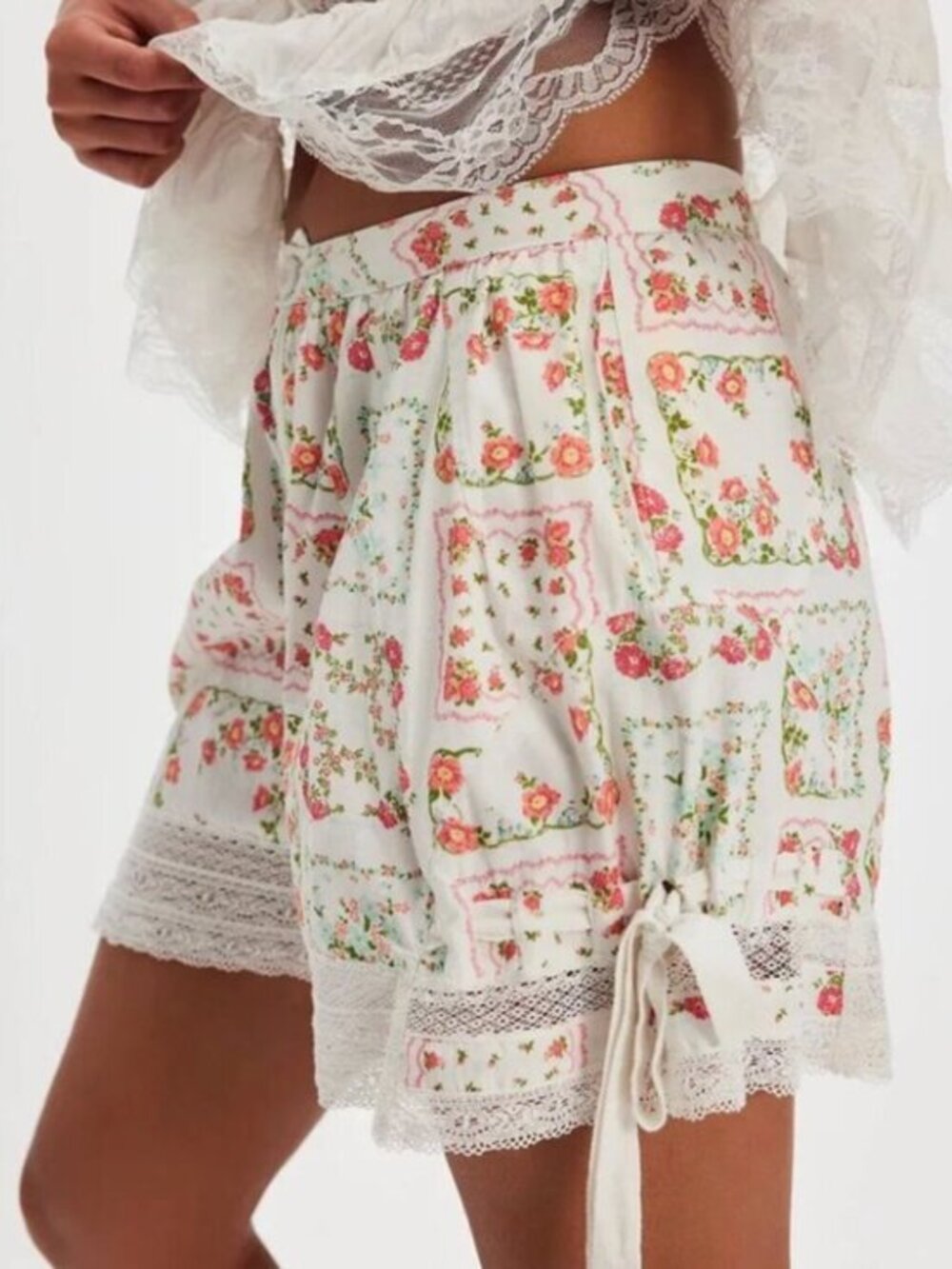 NWT Free People Blooming Lace Shorts- 2 (oversized) - White/Pink/Boho- MSRP $148